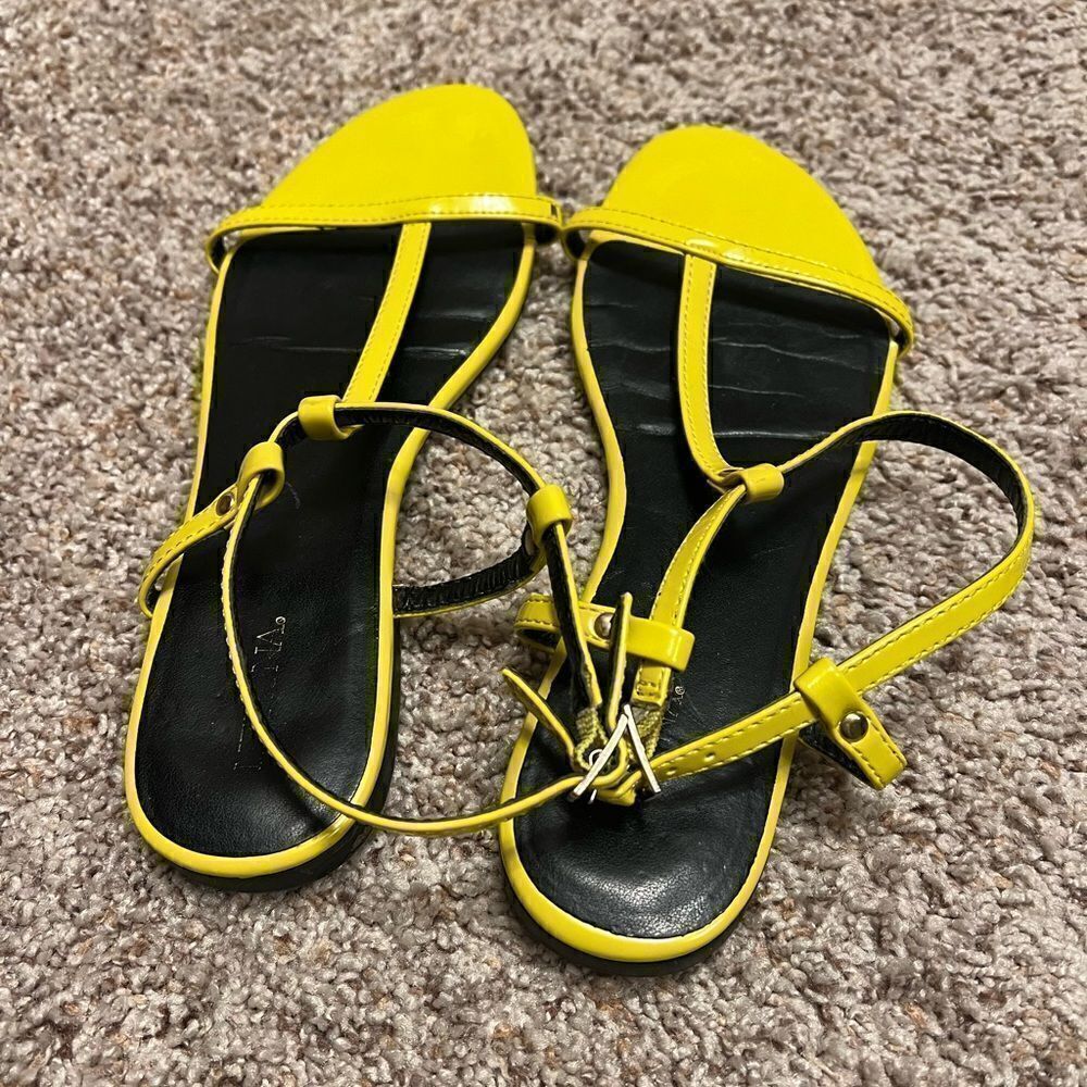 New Merona slide neon yellow strappy sandals size 7